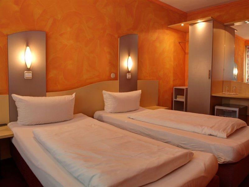 פרנקפורט Luxor Hotel מראה חיצוני תמונה